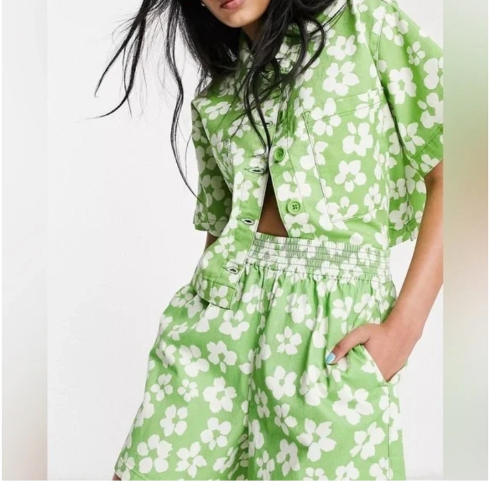 Topshop green hibiscus casual pull on shorts 8